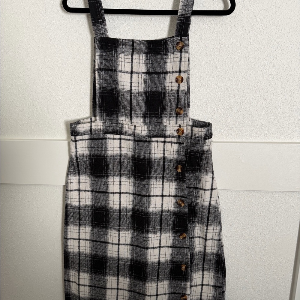 Plaid Black and White Pinafore jumper